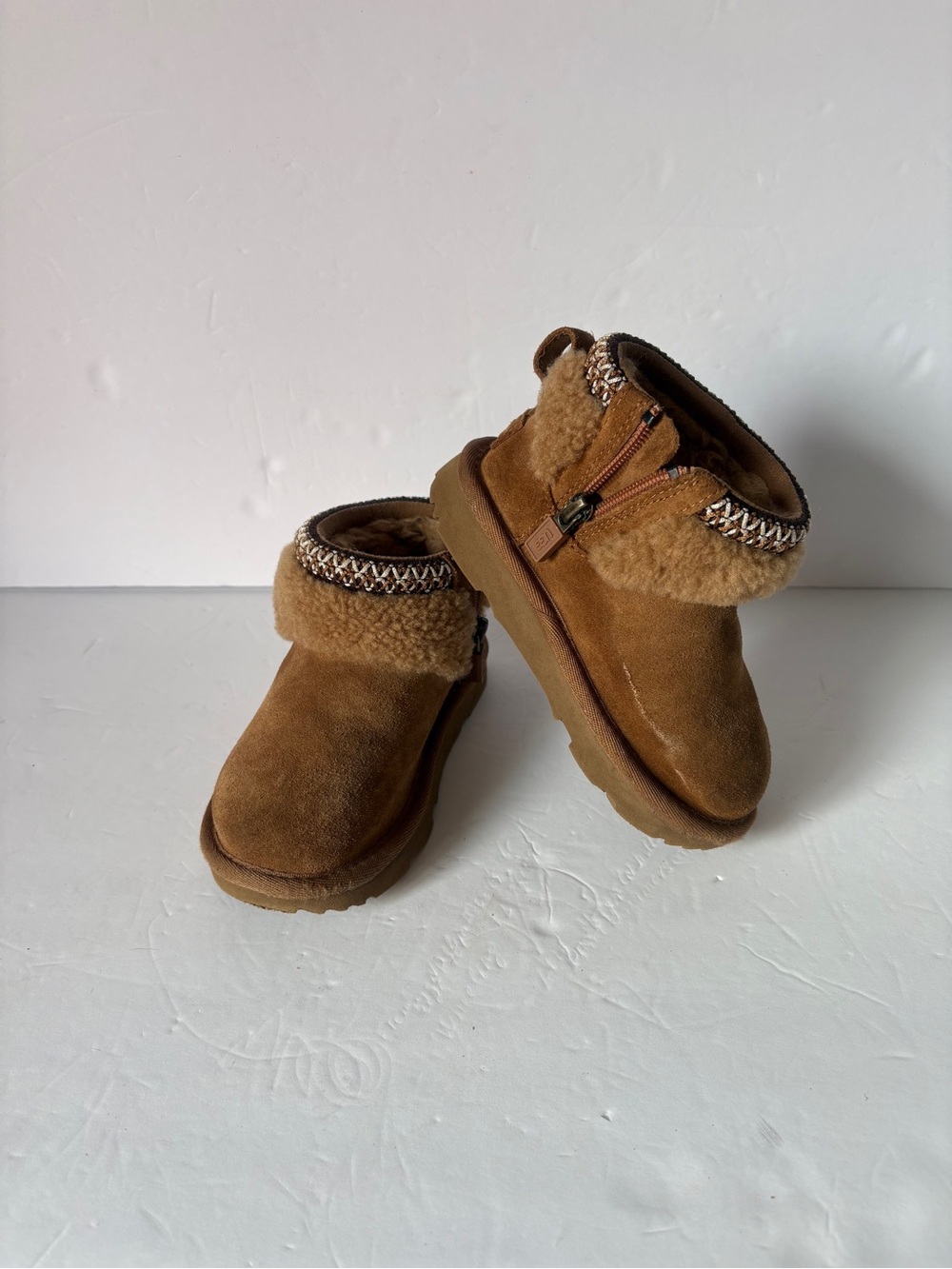 UGG Kids Chestnut Sheepskin Zip-Back Slippers